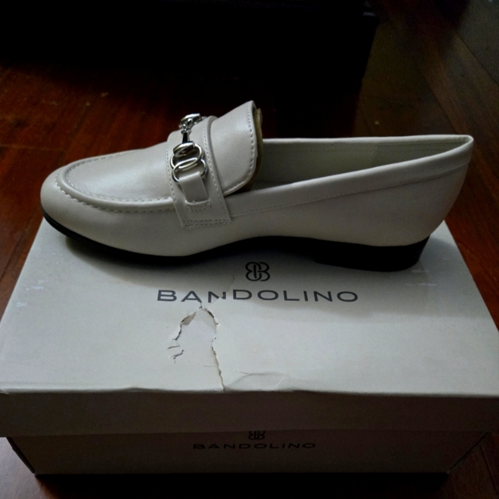 Bandolino Off-White Loafers